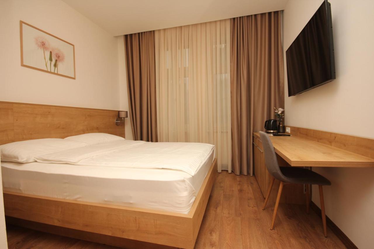 Mila Aparthotel 3*